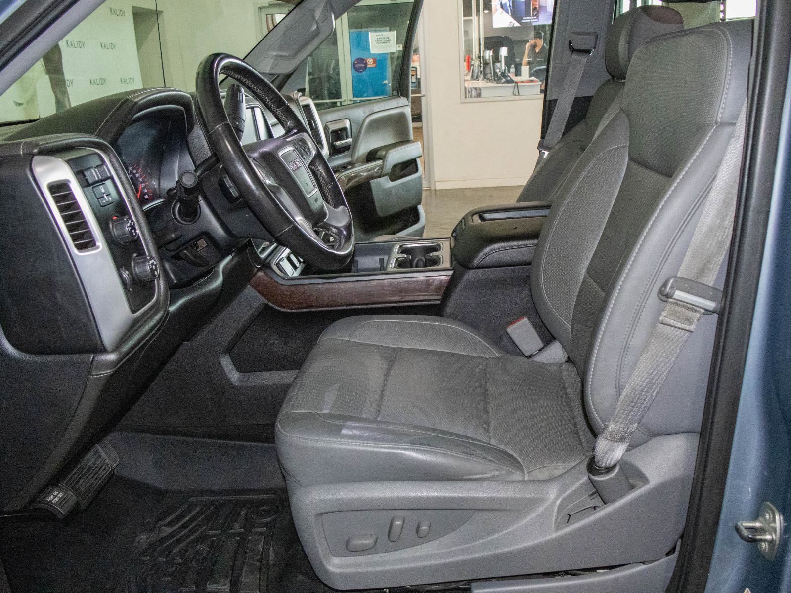 Used 2015 GMC Sierra 1500 SLT w/ SLT Crew Cab Value Package image 7