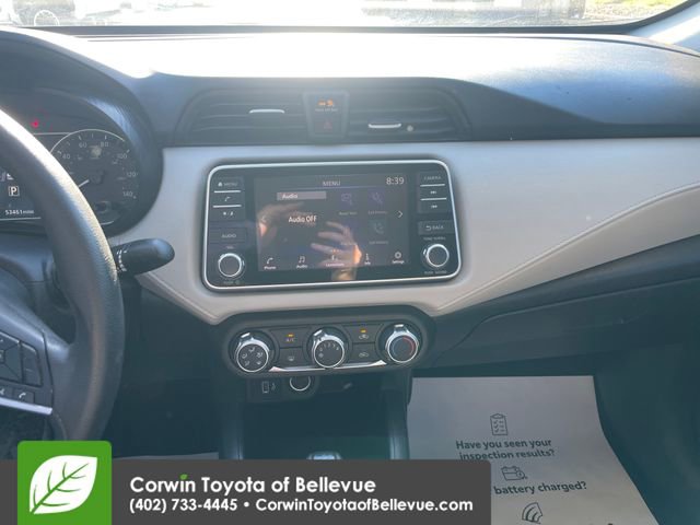 Used 2022 Nissan Versa SV FWD image 11