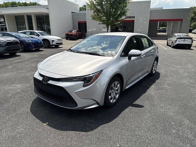 Used 2022 Toyota Corolla LE image 1