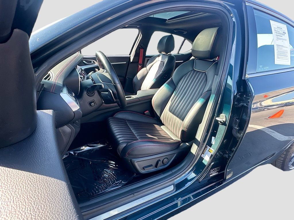 Used 2023 Genesis G70 2.0T w/ Sport Prestige Package RWD image 20