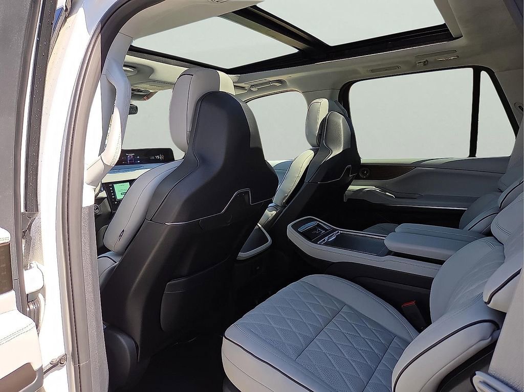 New 2026 Lincoln Navigator Black Label image 14