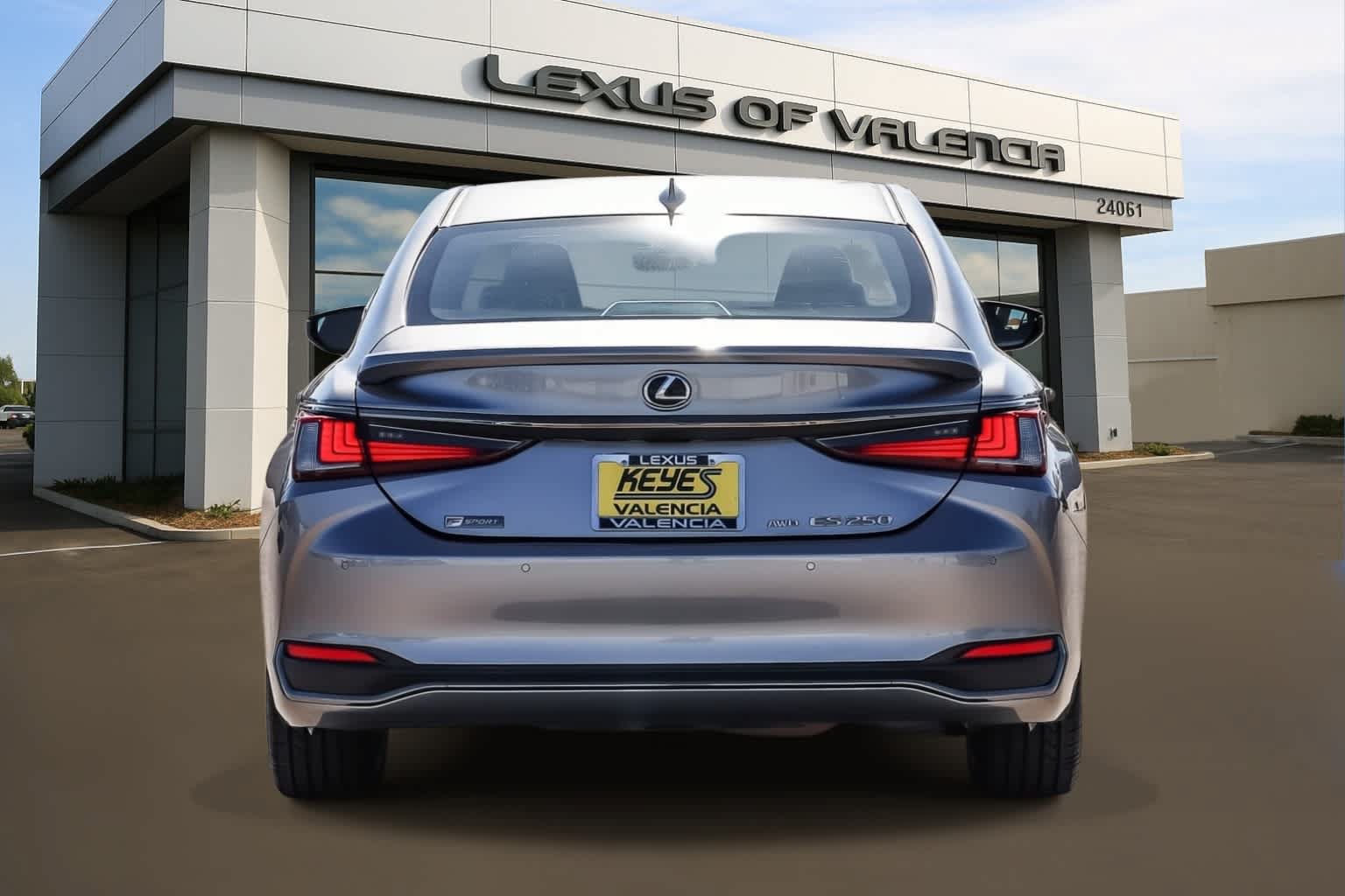 Used 2021 Lexus ES 250 F Sport w/ Accessory Package 2 AWD/4WD image 3