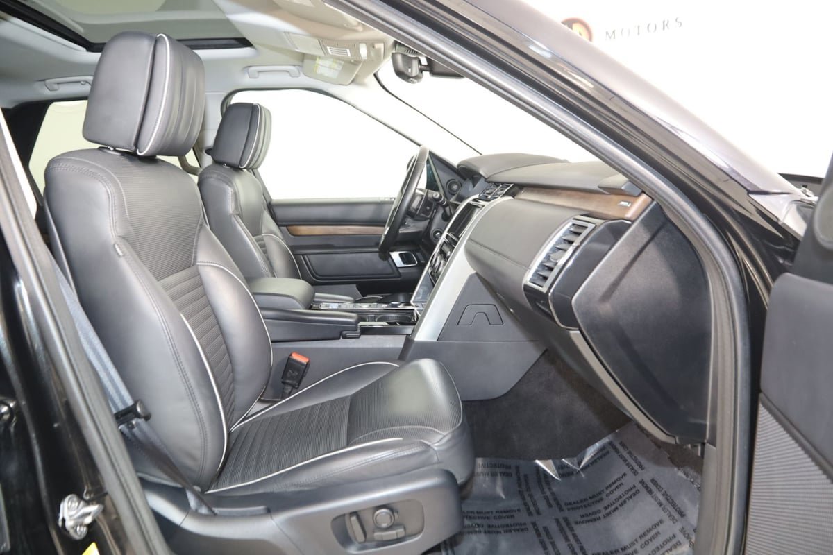 Used 2018 Land Rover Discovery HSE Luxury AWD/4WD image 14