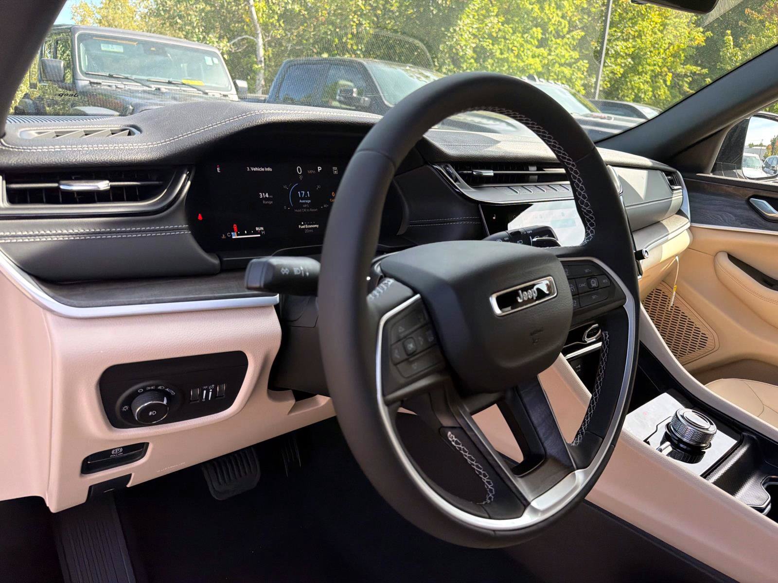 New 2027 Jeep Grand Cherokee L Limited AWD/4WD image 10