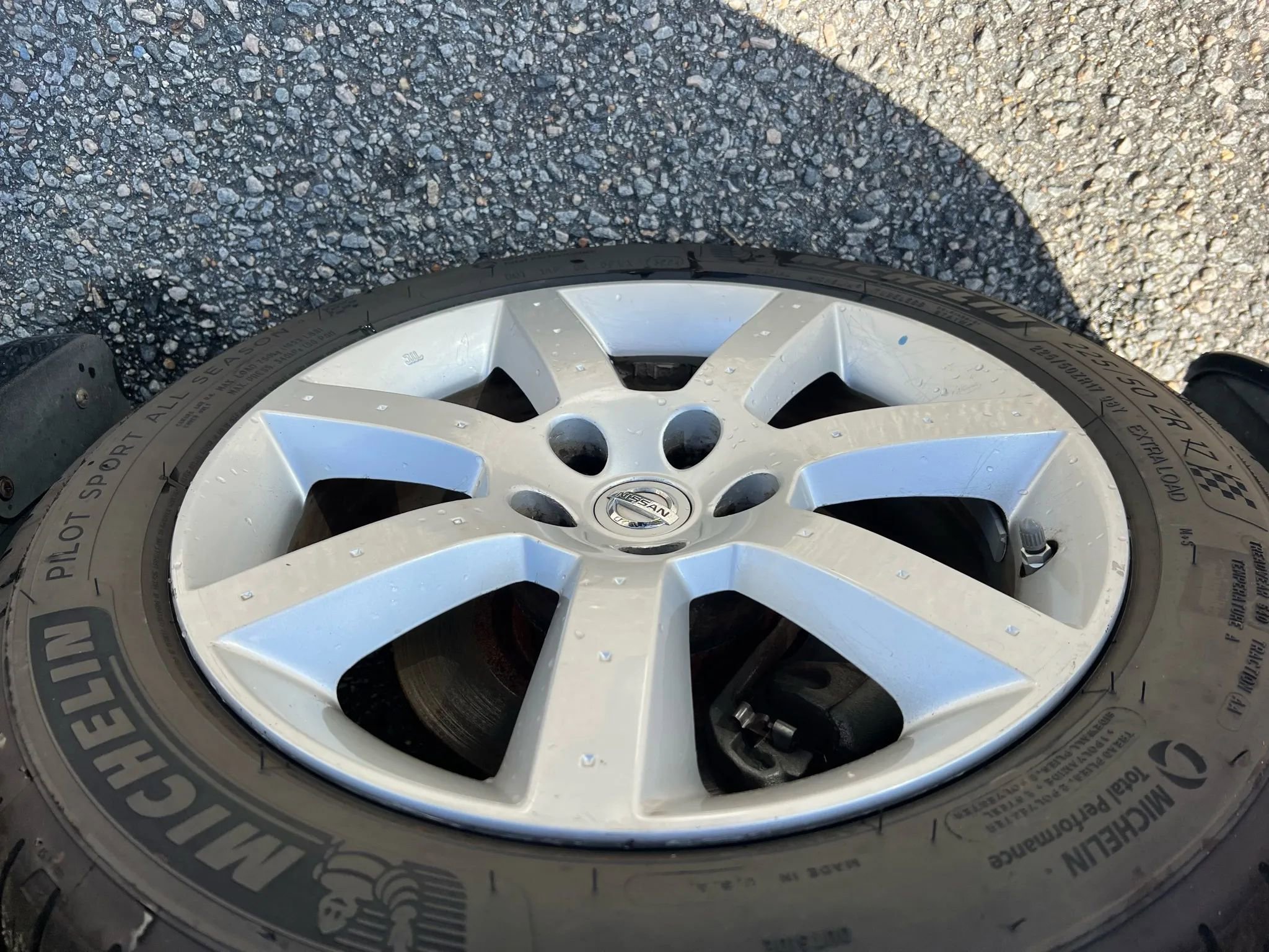 Used 2005 Nissan 350Z Touring image 25