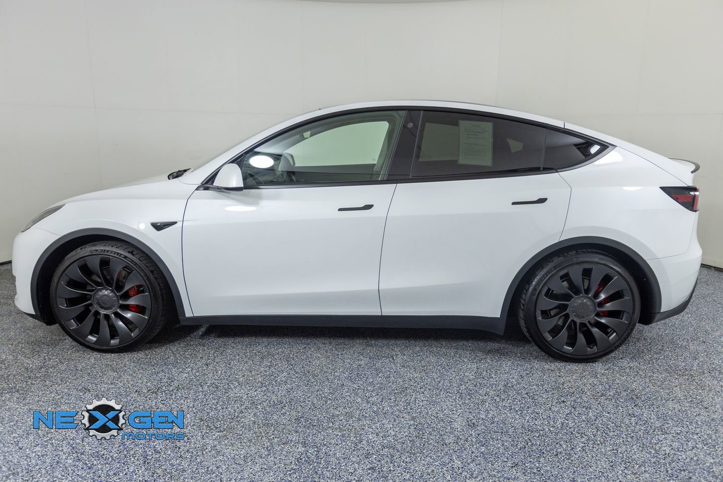 Used 2022 Tesla Model Y Performance AWD/4WD image 4