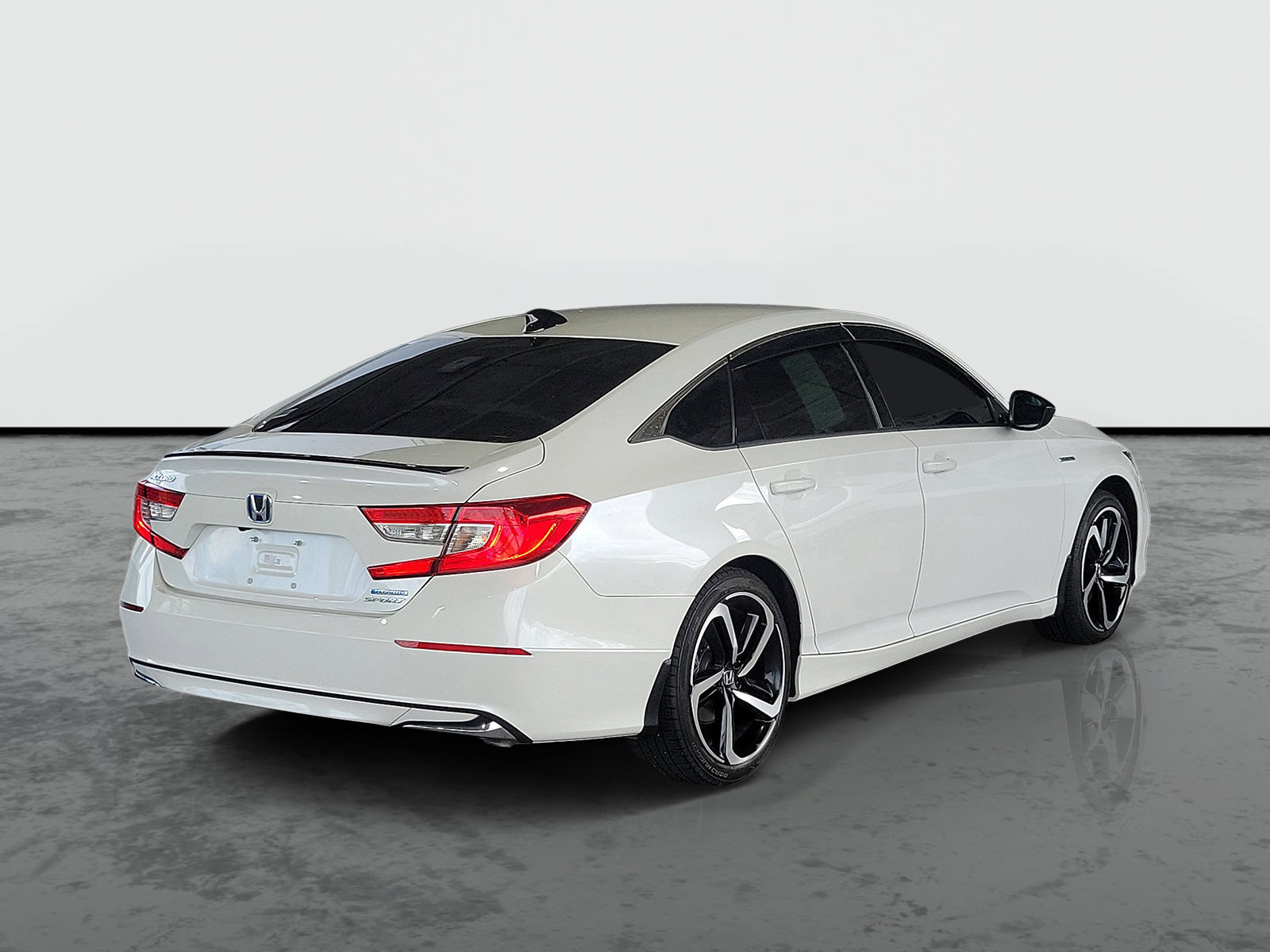Used 2022 Honda Accord Sport image 2