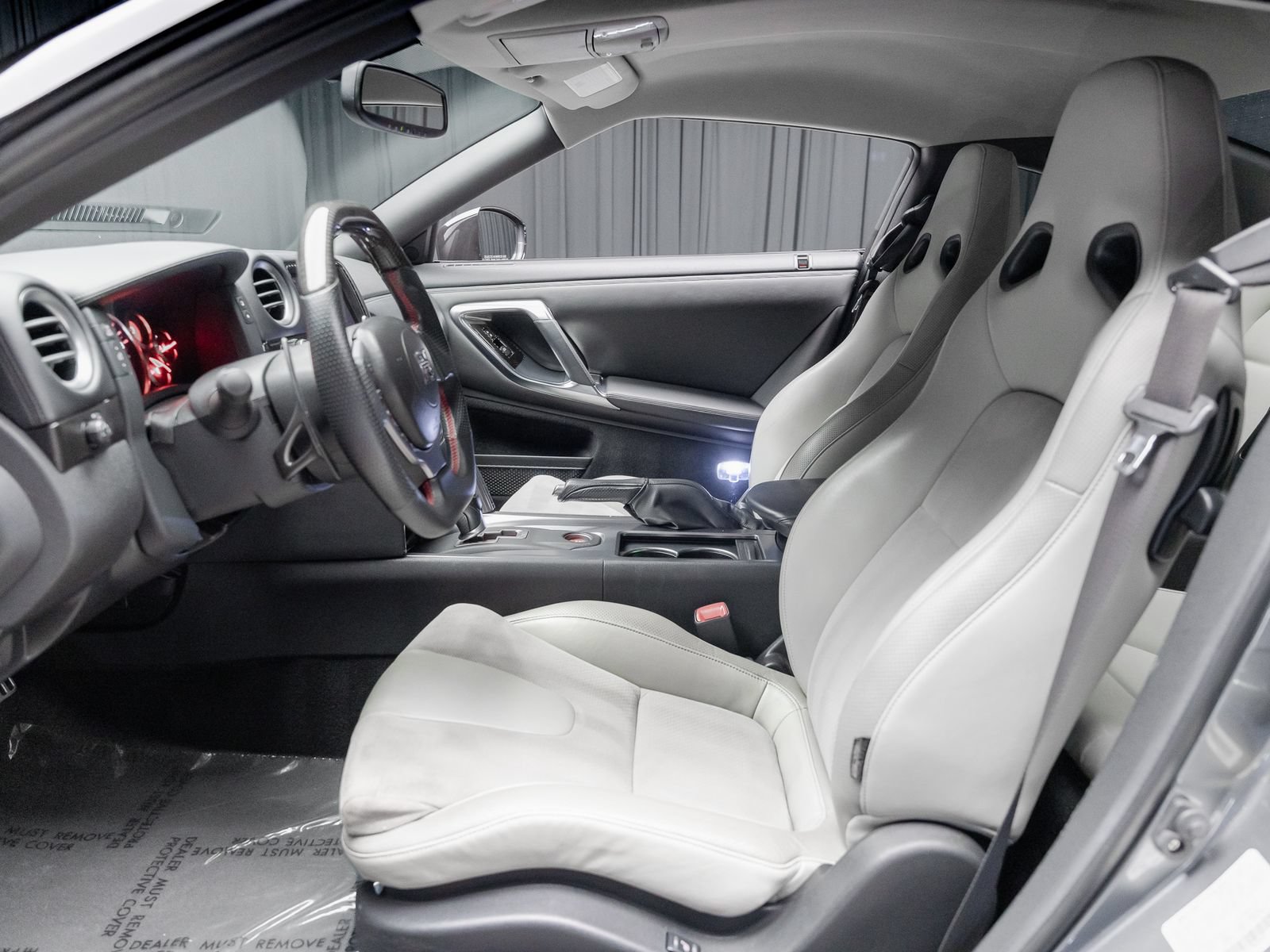Used 2009 Nissan GT-R Premium AWD/4WD image 42