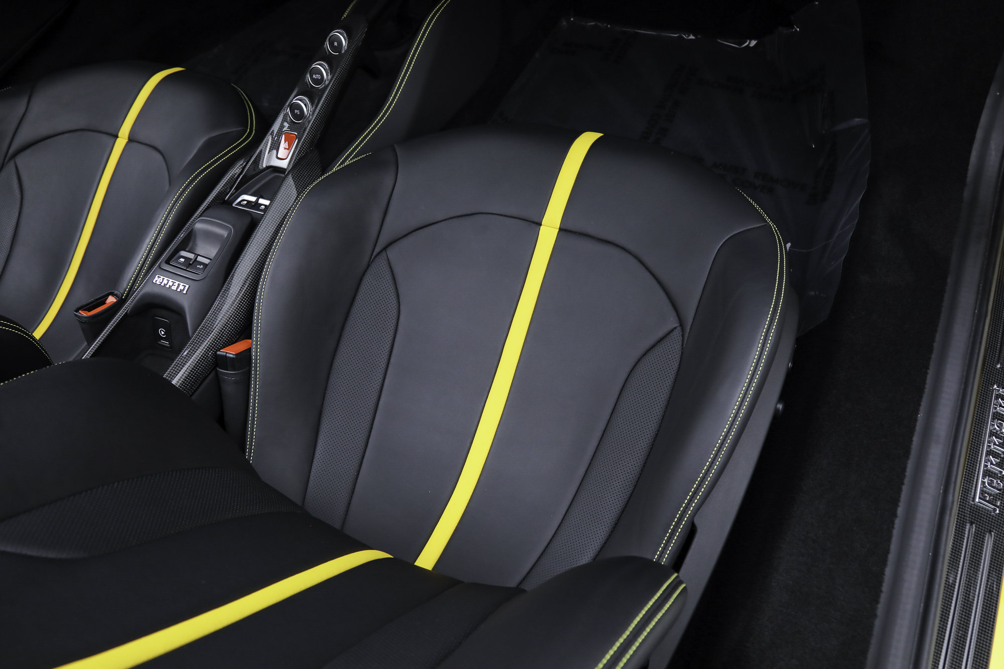 Certified 2022 Ferrari F8 Tributo RWD image 30