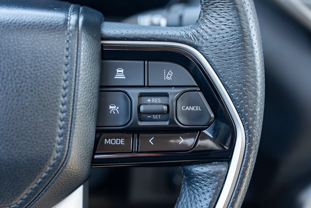 Used 2024 Toyota Tundra Limited AWD/4WD image 16