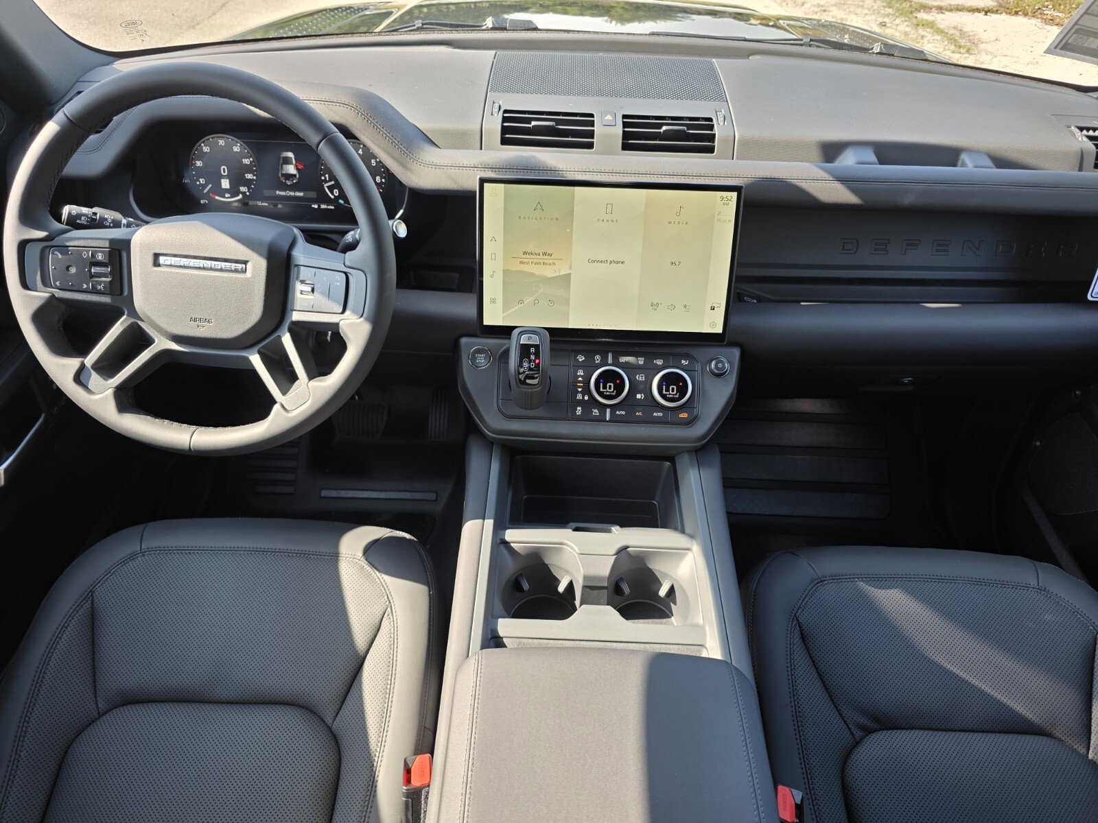 New 2026 Land Rover Defender 110 X-Dynamic SE AWD/4WD image 4
