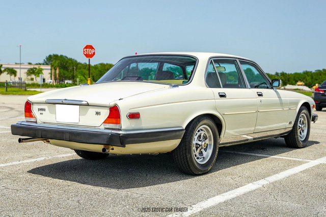 Used 1987 Jaguar XJ6 RWD image 8