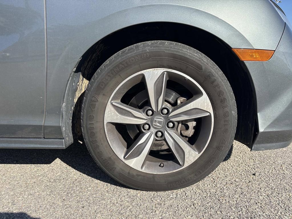Used 2018 Honda Odyssey Touring image 5