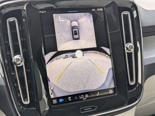 New 2025 Volvo XC40 B5 Plus w/ Protection Package Premier image 27