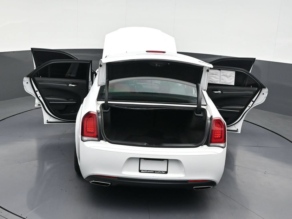 Used 2020 Chrysler 300 S RWD image 34