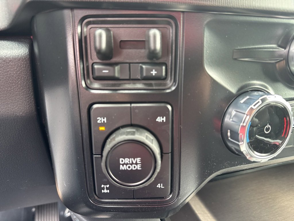 New 2026 Ford F350 Platinum w/ FX4 Off-Road Package image 32