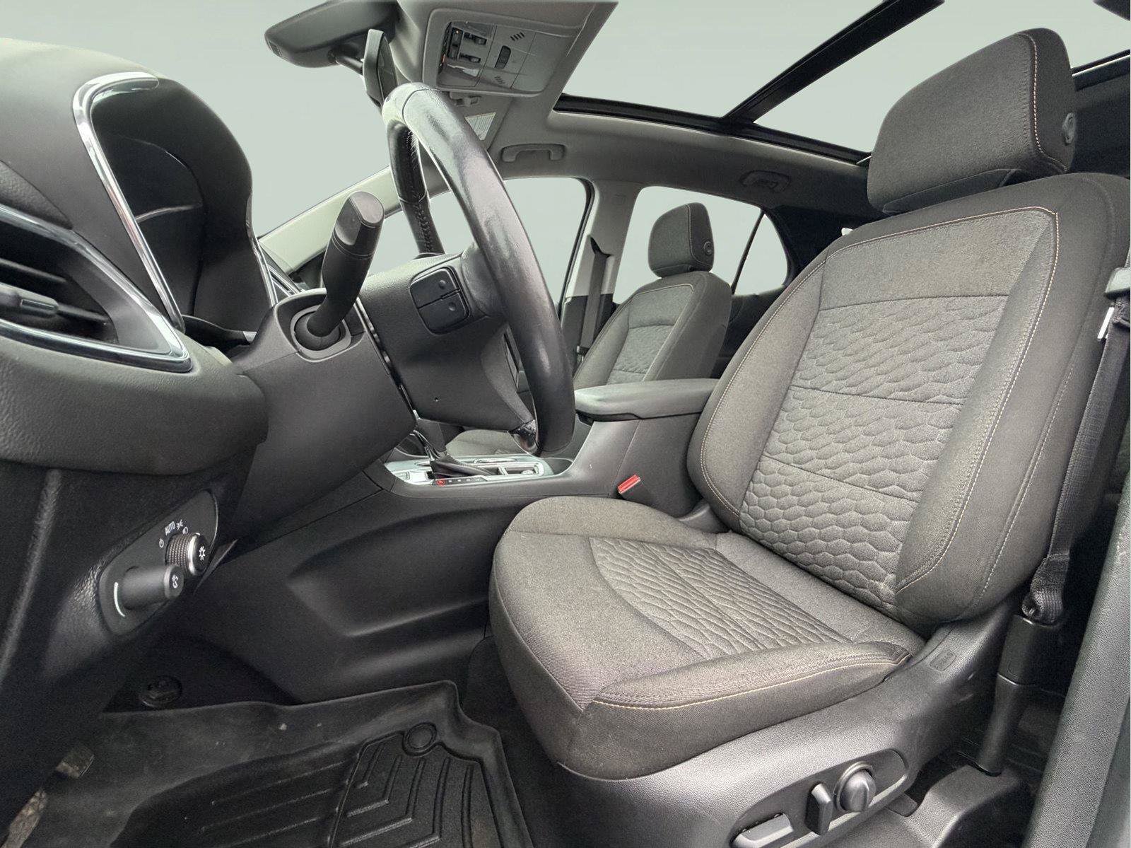 Used 2019 Chevrolet Equinox LT w/ Sun & Navigation Package AWD/4WD image 24