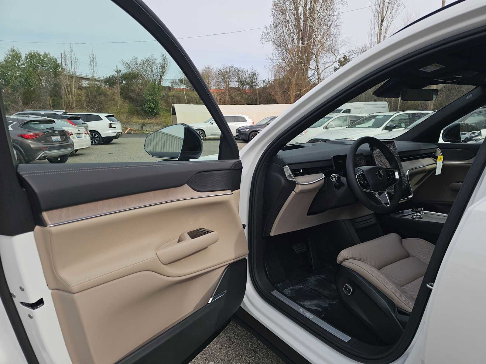 New 2026 Volvo EX90 Ultra image 22