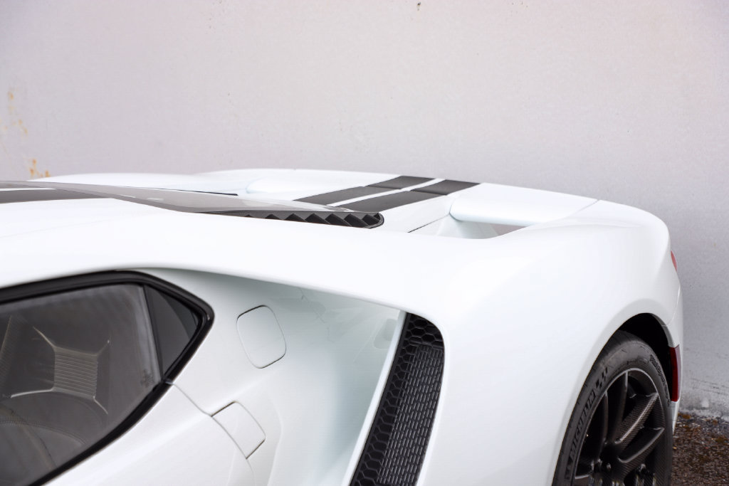 Used 2017 Ford GT RWD image 34