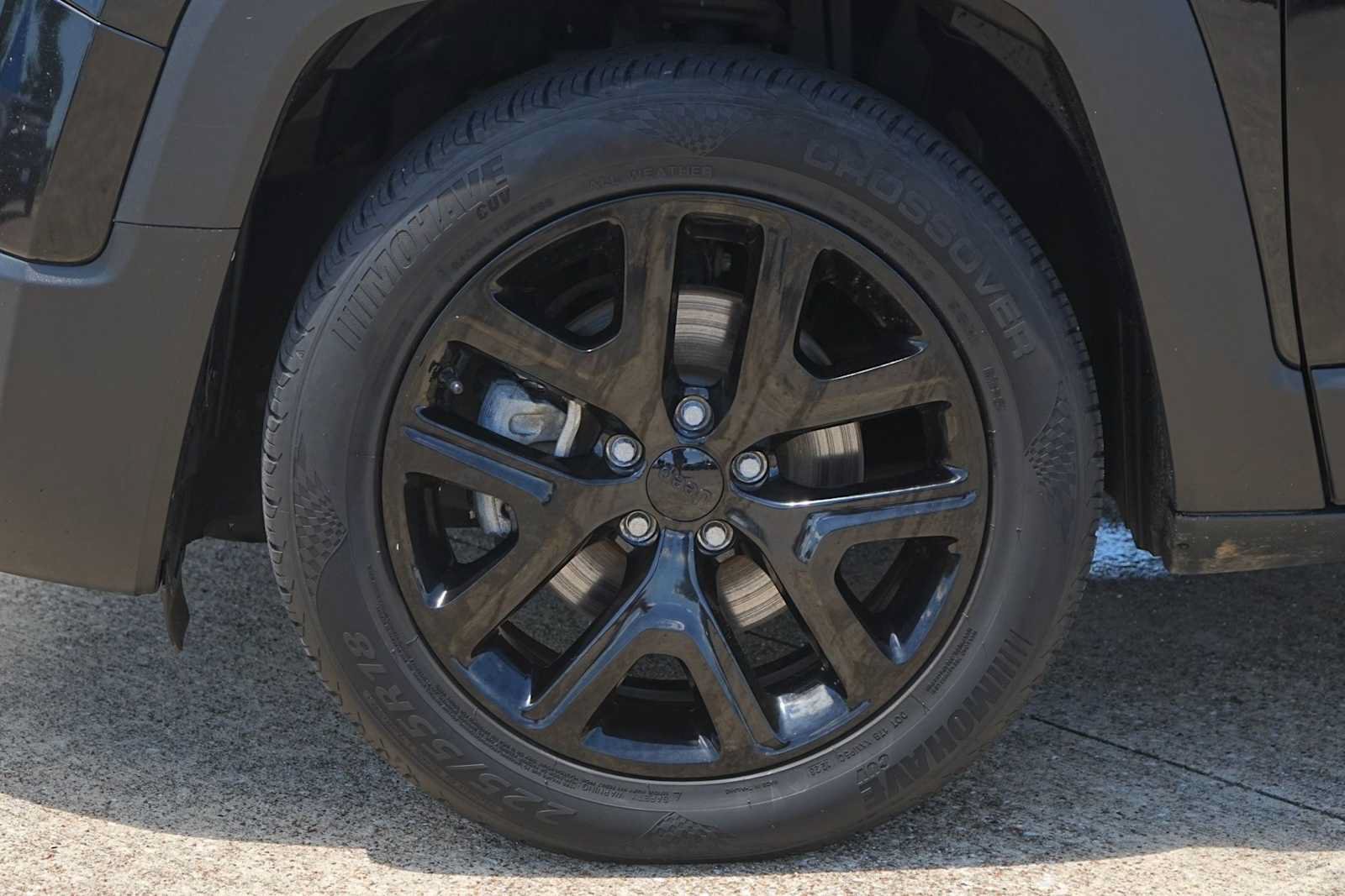 Used 2018 Jeep Renegade Altitude FWD image 7