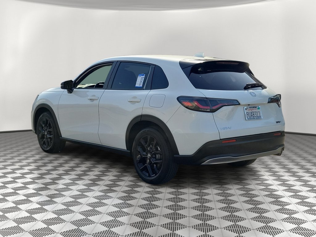 Certified 2025 Honda HR-V Sport image 4