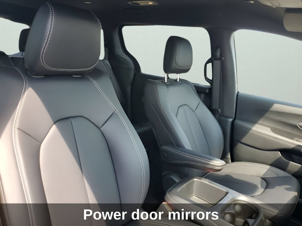 New 2026 Chrysler Voyager LX FWD image 17