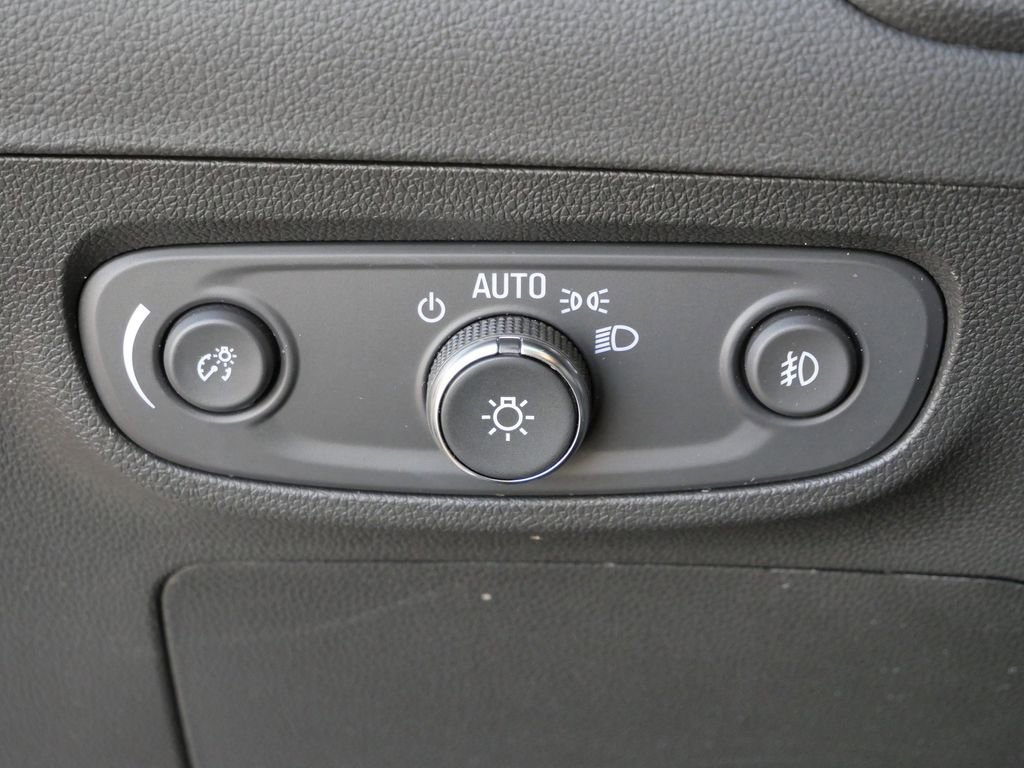 Used 2022 Buick Encore GX Essence w/ Experience Buick Package image 19