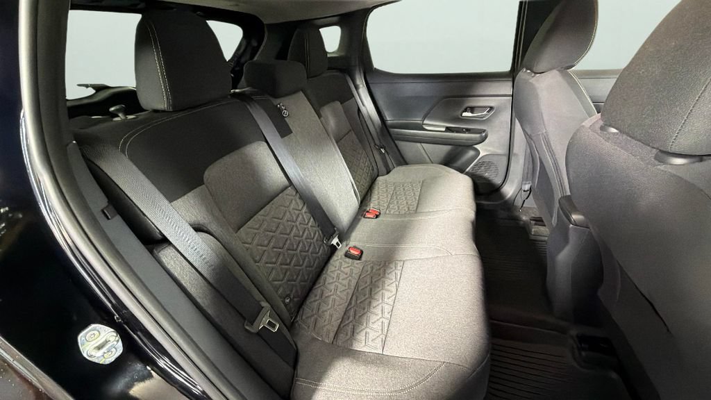 Used 2026 Nissan Kicks SV FWD image 29