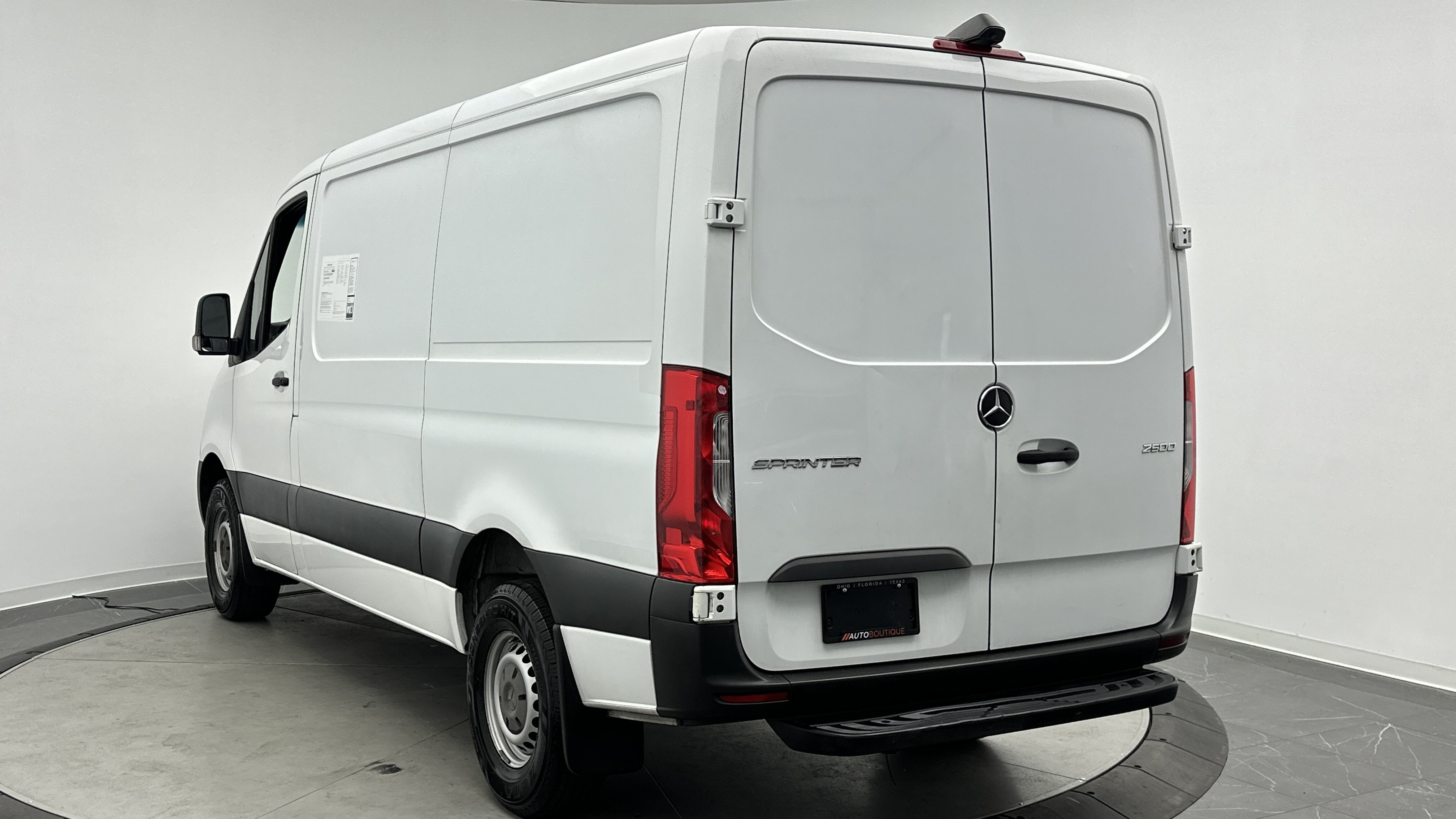 Used 2019 Mercedes-Benz Sprinter 144 Cargo image 4