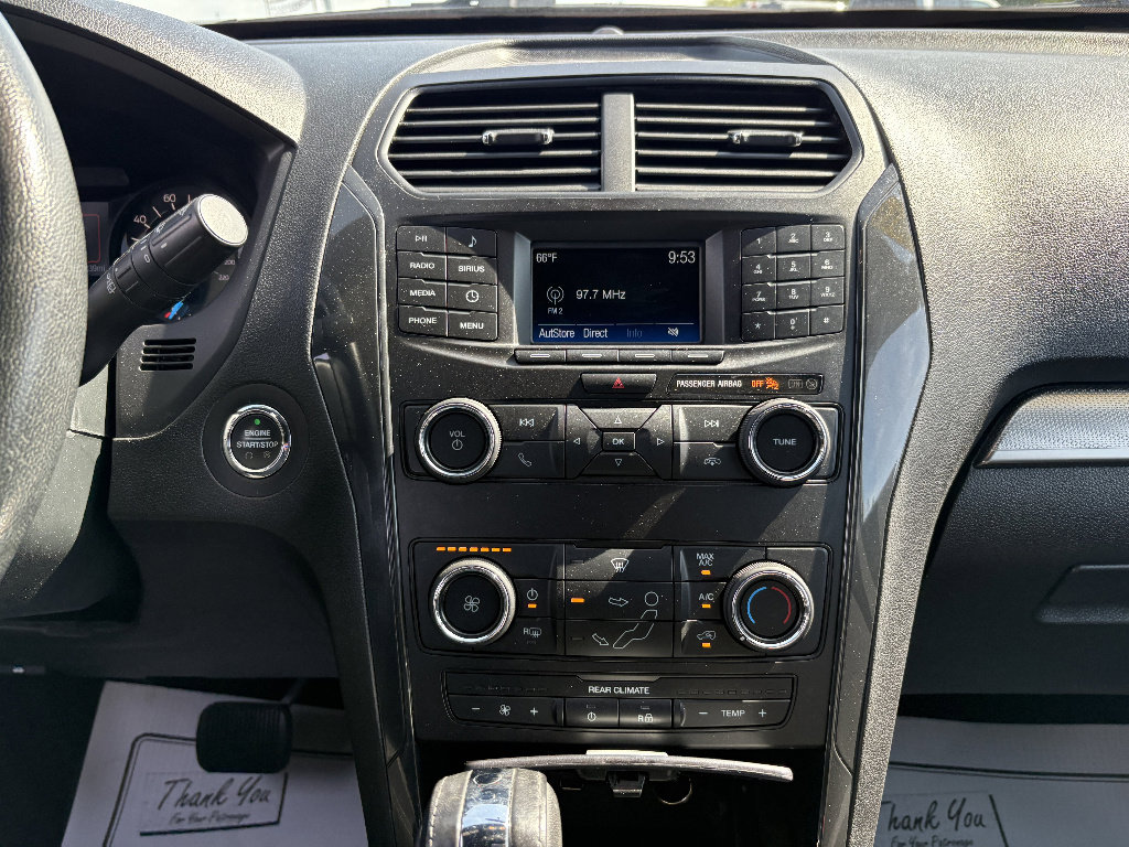 Used 2018 Ford Explorer XLT AWD/4WD image 27