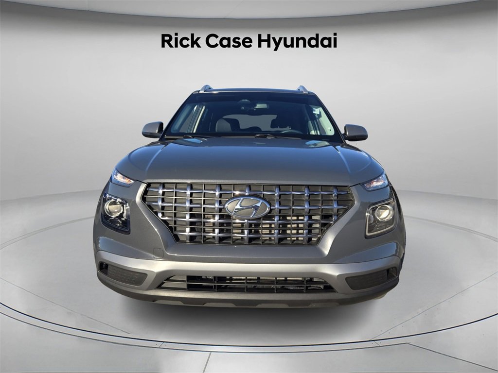 Certified 2024 Hyundai Venue SEL image 5