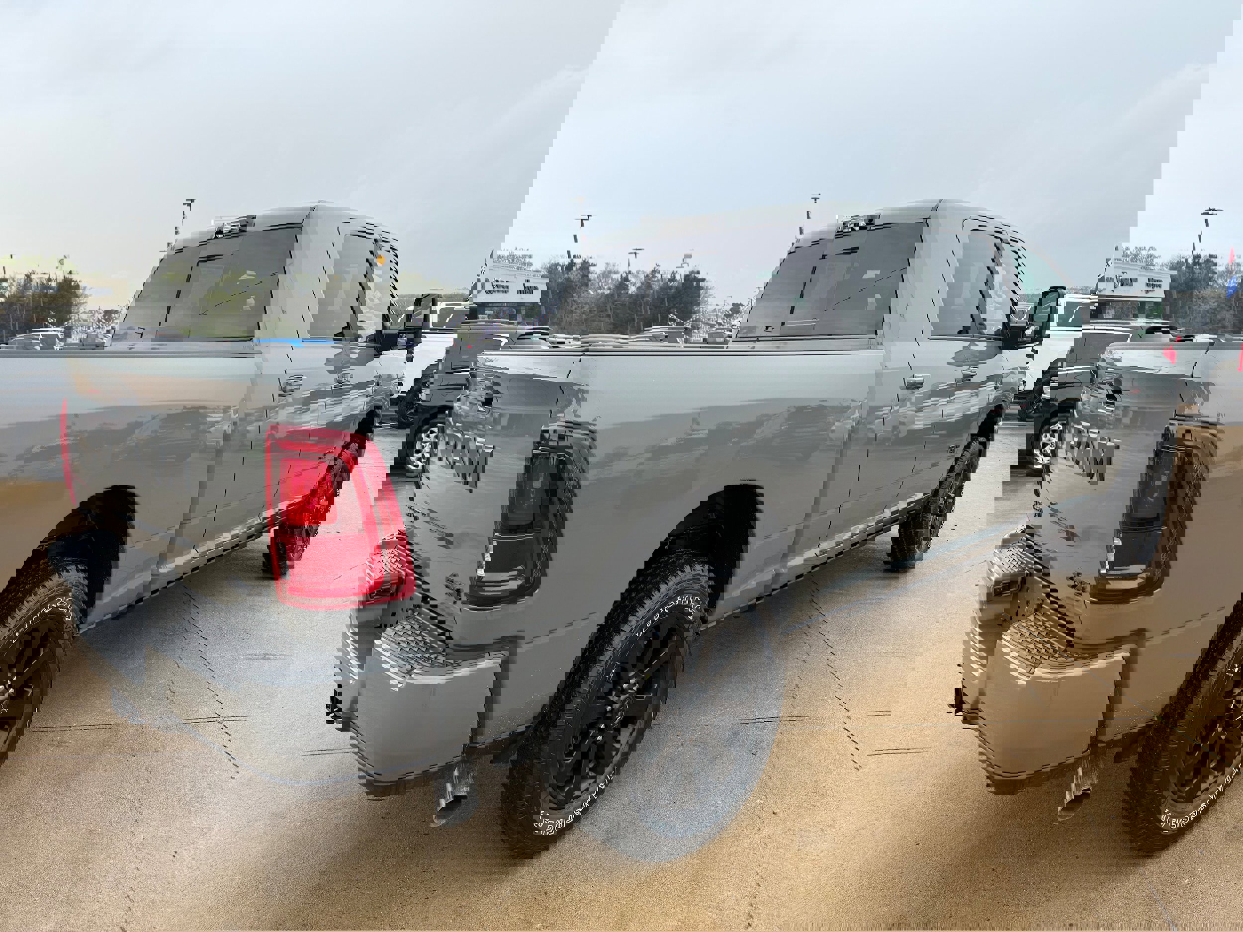 New 2026 RAM 2500 Laramie AWD/4WD image 4