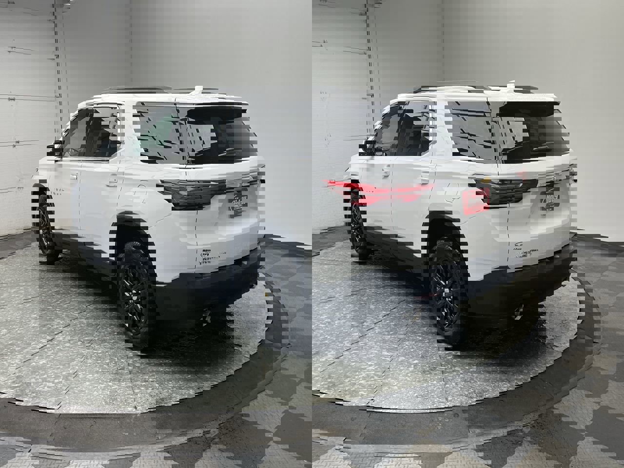 Certified 2023 Chevrolet Traverse LT AWD/4WD image 2