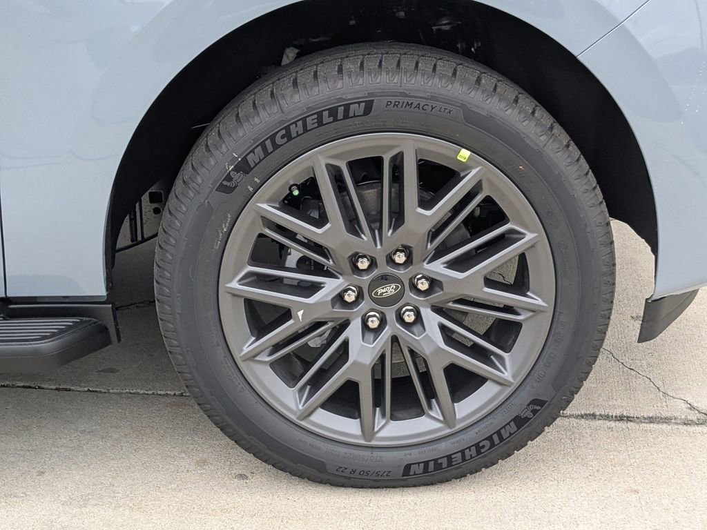 New 2026 Ford Expedition Max Platinum image 11