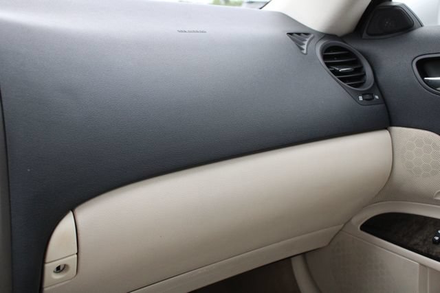 Used 2010 Lexus IS 350C RWD image 20