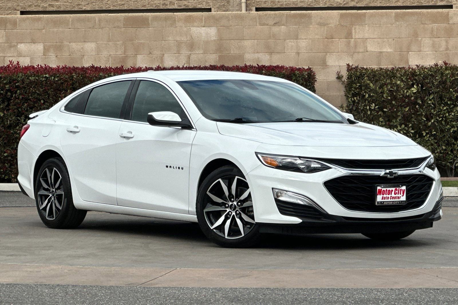 Certified 2025 Chevrolet Malibu RS image 2