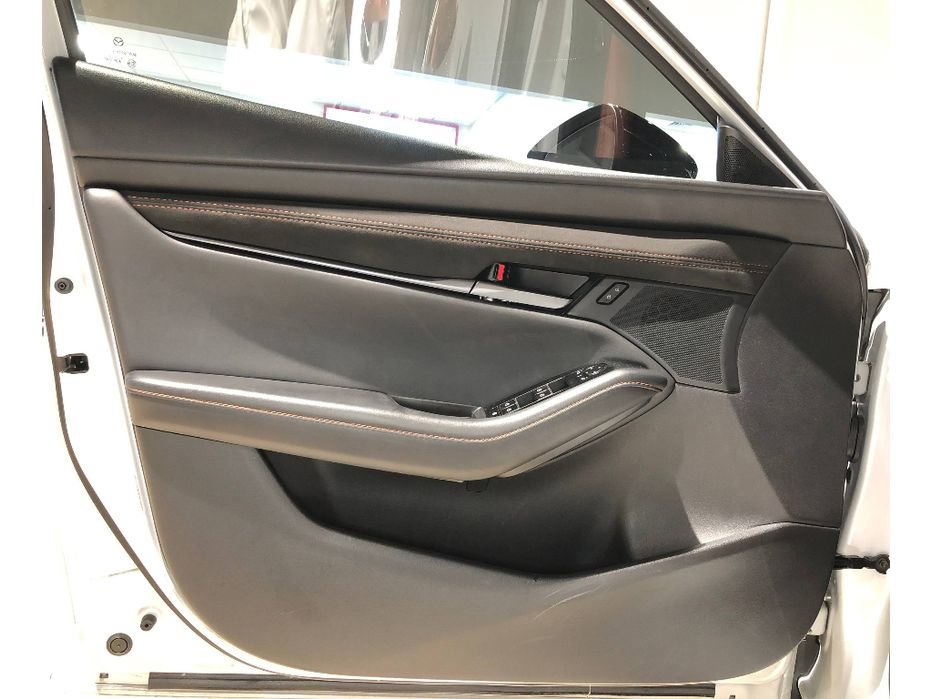 Used 2024 MAZDA MAZDA3 s image 17