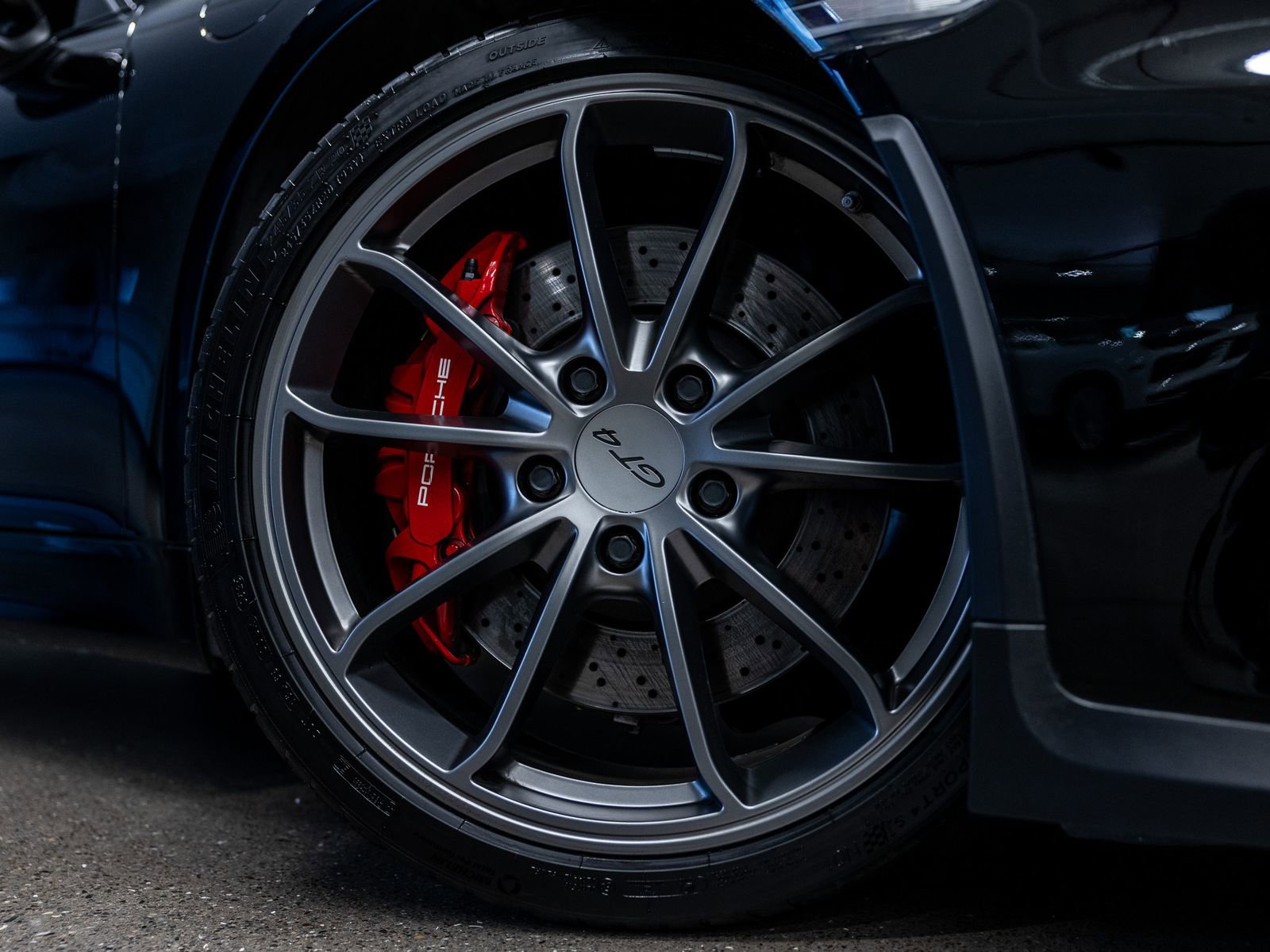 Certified 2016 Porsche Cayman GT4 RWD image 17
