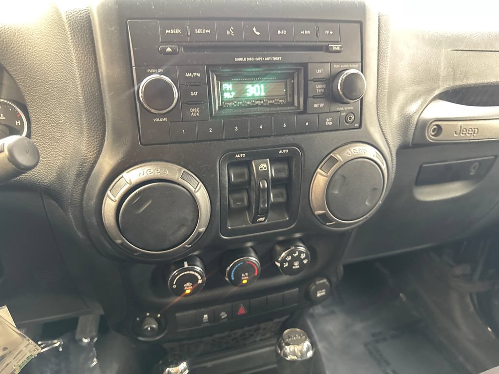 Used 2015 Jeep Wrangler Unlimited Sport w/ Quick Order Package 24S AWD/4WD image 56