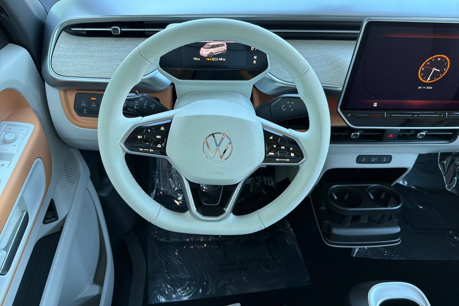 New 2025 Volkswagen ID. Buzz 1st Edition AWD/4WD image 13