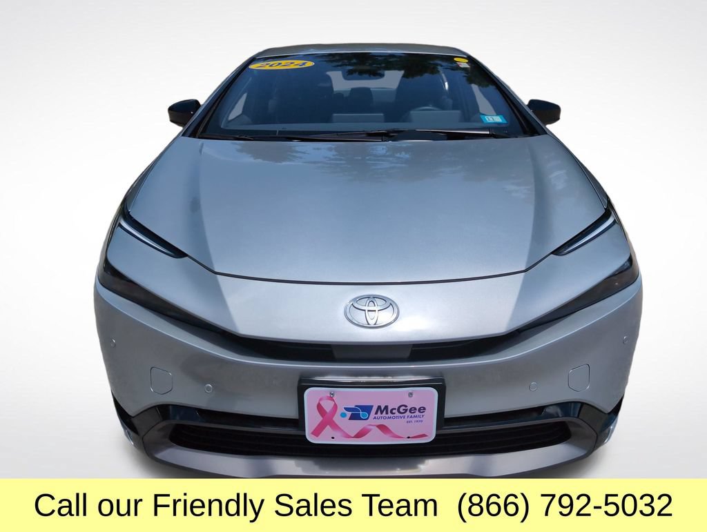 Used 2024 Toyota Prius XLE AWD/4WD image 9