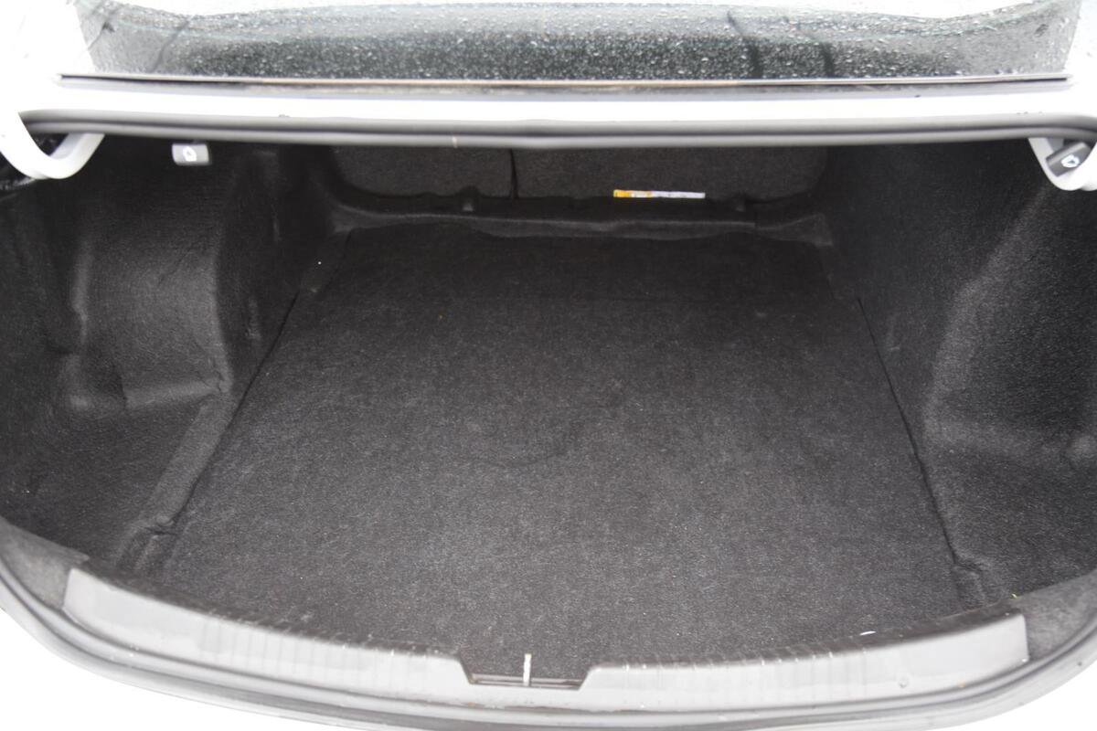 Used 2022 Chevrolet Malibu LT image 18