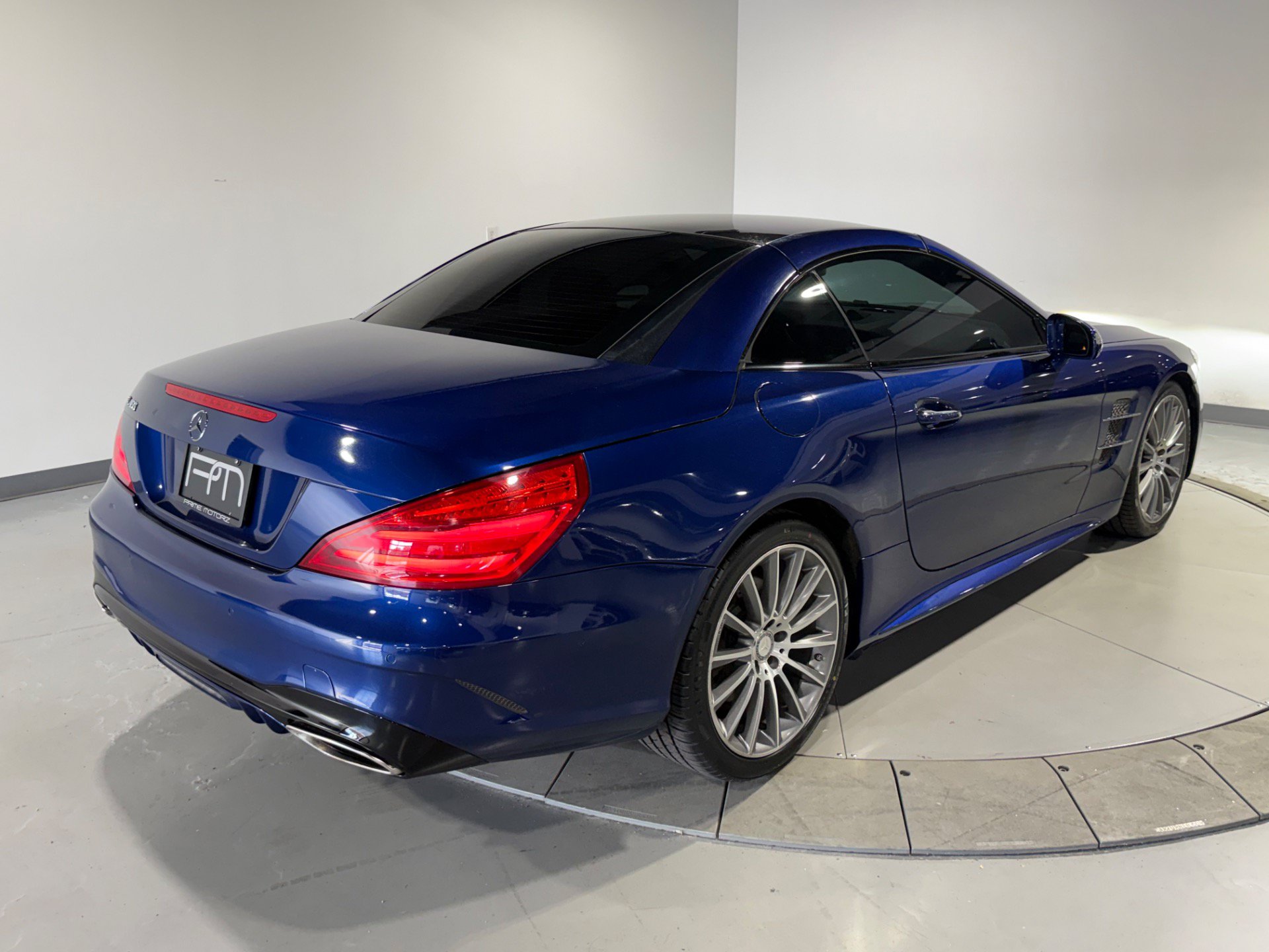 Used 2017 Mercedes-Benz SL 450 image 11