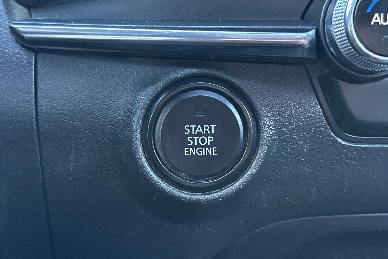 Used 2025 MAZDA MAZDA3 2.5 S Hatchback w/ Premium Pkg image 35