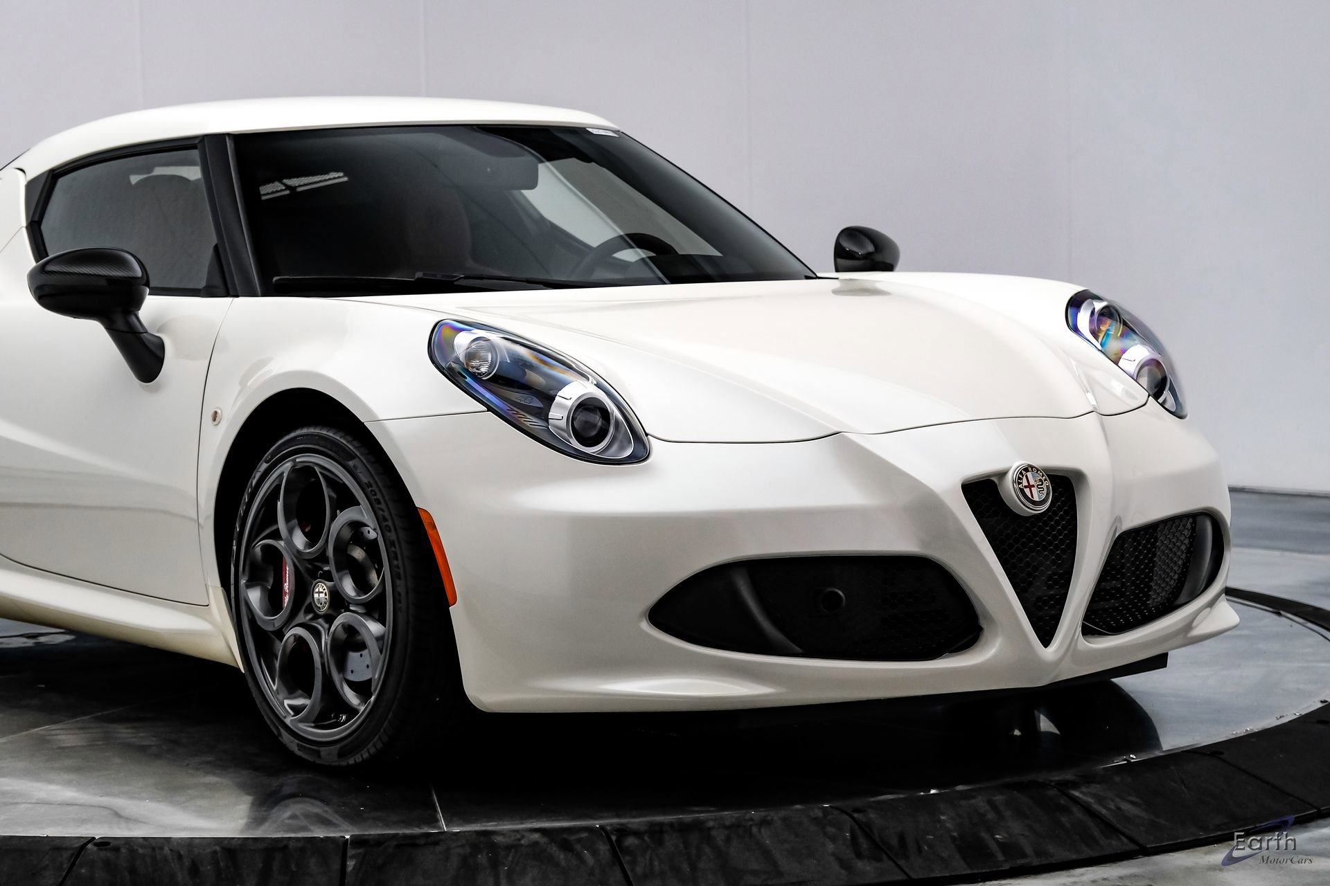 Used 2015 Alfa Romeo 4C Coupe w/ Leather Interior Group image 26