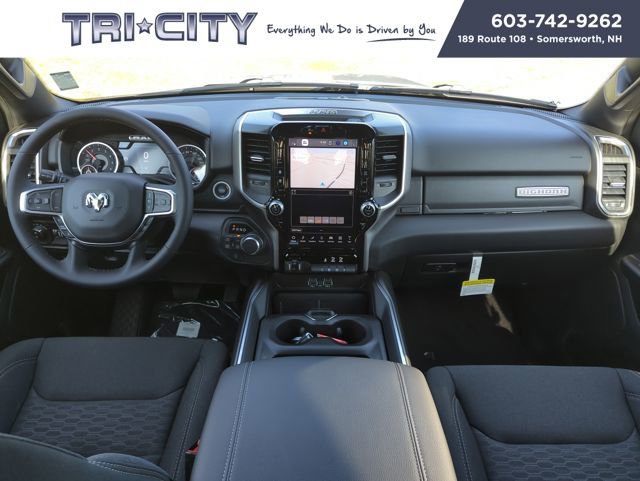 New 2026 RAM 1500 4x4 Crew Cab image 17