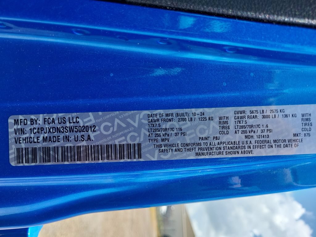 Used 2025 Jeep Wrangler Unlimited Sport AWD/4WD image 25