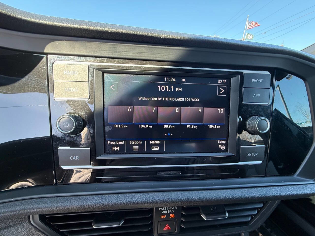 Used 2019 Volkswagen Jetta R-Line FWD image 20