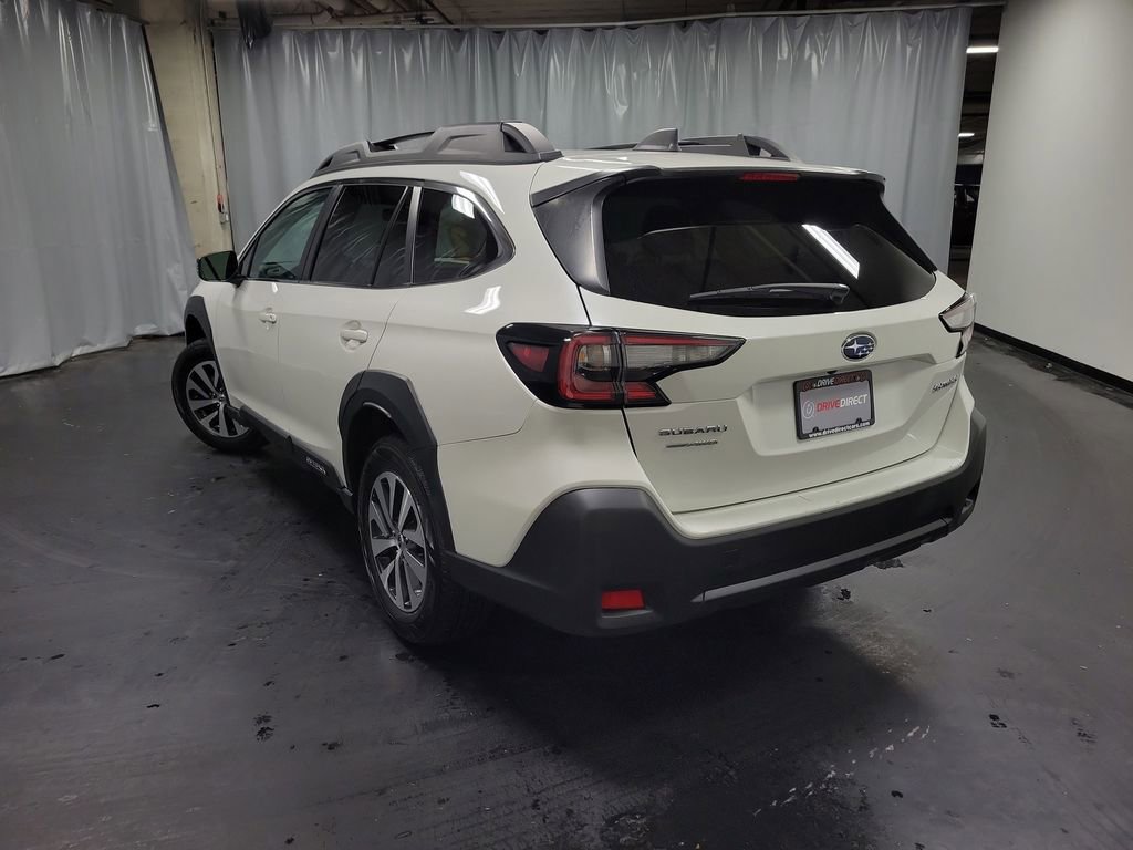 Used 2023 Subaru Outback Premium AWD/4WD image 6