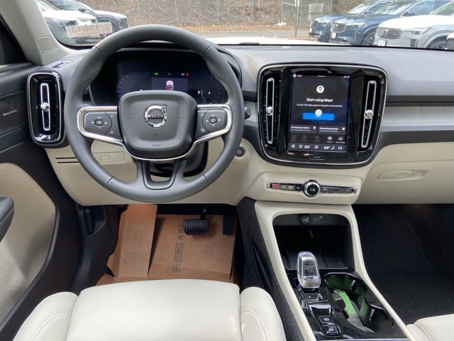 New 2026 Volvo XC40 B5 Ultra w/ Climate Package image 13